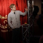 Matthias Schweighöfer weiht seine Wachsfigur bei Madame Tussauds in Berlin ein.
