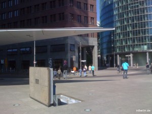 Fundstück: "Klappe auf" beim Potsdamer Platz