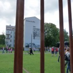 Gedenkstätte Berliner Mauer - durchlässiger Mauerblick