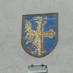 Wappen von Oppeln im Innenhof vom Rathaus Wilmersdorf