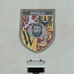 Wappen von Breslau im Innenhof vom Rathaus Wilmersdorf