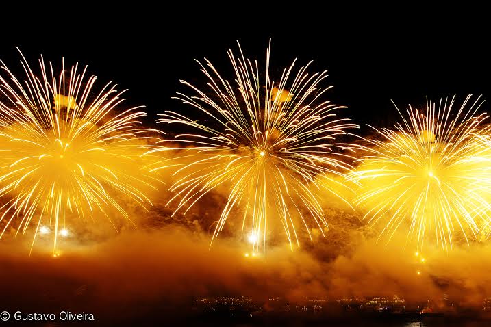 Feuerwerk an der Cocabana (Foto: Gustavo Oliveira)
