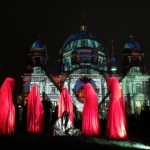 Festival of Lights 2014 - Berliner Dom mit den Wächtern