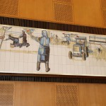 Wandvertäfelung mit Meißner Porzellan - "Leben in der DDR"