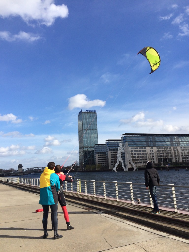 Kitesurfer Spree 01.04.2015