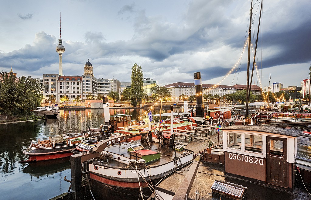 Berlin - Historischer Hafen (Credit: Dagmar Schwelle für GEO SPECIAL)