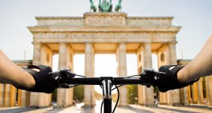 Rein nach Berlin (Foto: cunaplus / Shutterstock.com )