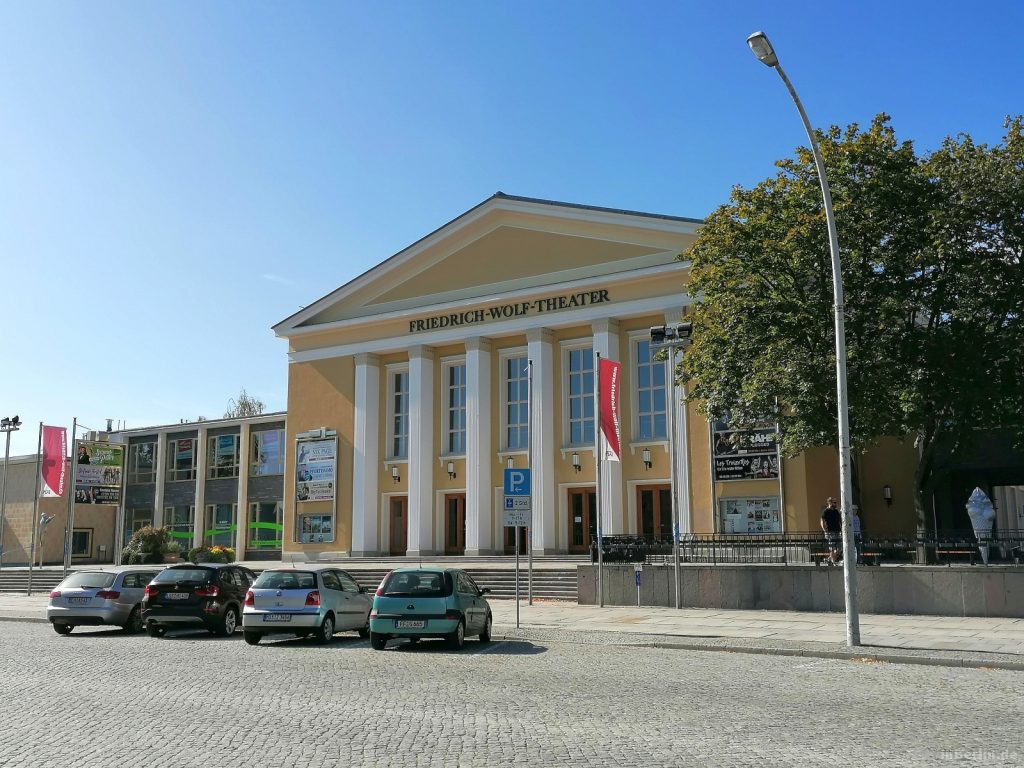 Eisenhüttenstadt Neustadt - Friedrich-Wolf-Theater in der Lindenallee