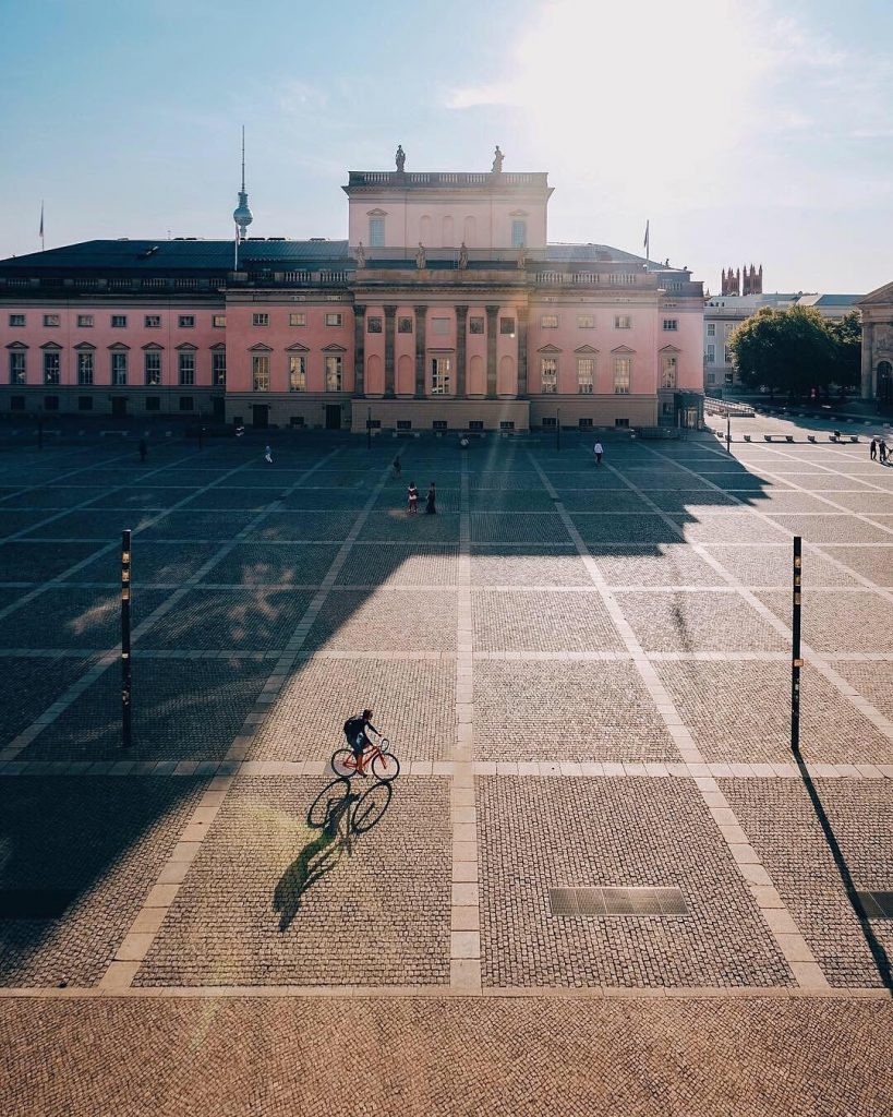 Bebelplatz - Blick zur Staatsoper (© visitBerlin / Foto: visumate Löwe)