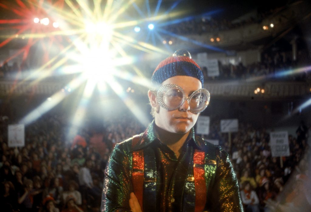 Elton John ist auch bei Tommy © 1975, renewed 2003 Columbia Pictures Industries