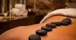 Massage mit Hot Stones 8Bild von Social Butterfly auf Pixabay)