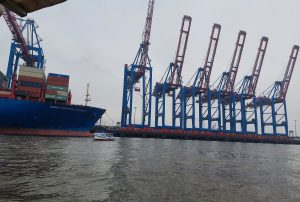 Hamburg Hafen Krahnkomposition
