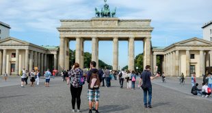 Mitten in Berlin (Foto: Pexels.com / Mayumi Maciel )