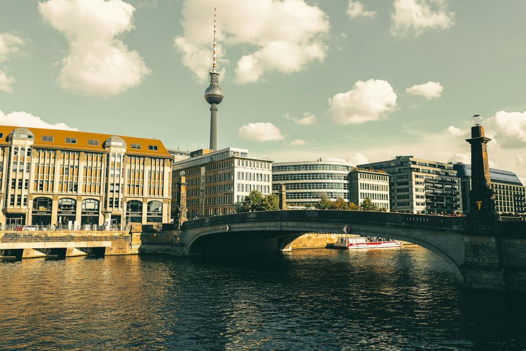 Berlin Mitte in der analogen Welt (Foto: Pexels.com /  Mohammed Shaheen)
